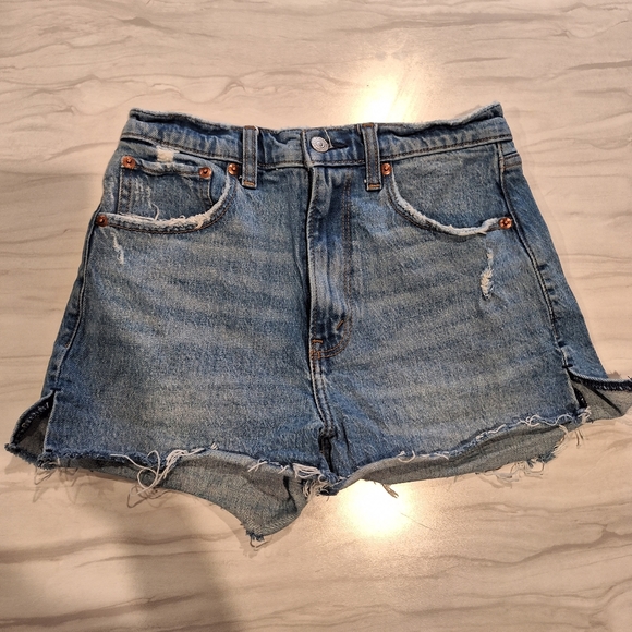 Abercrombie High Waisted Mom Shorts - Picture 5 of 9